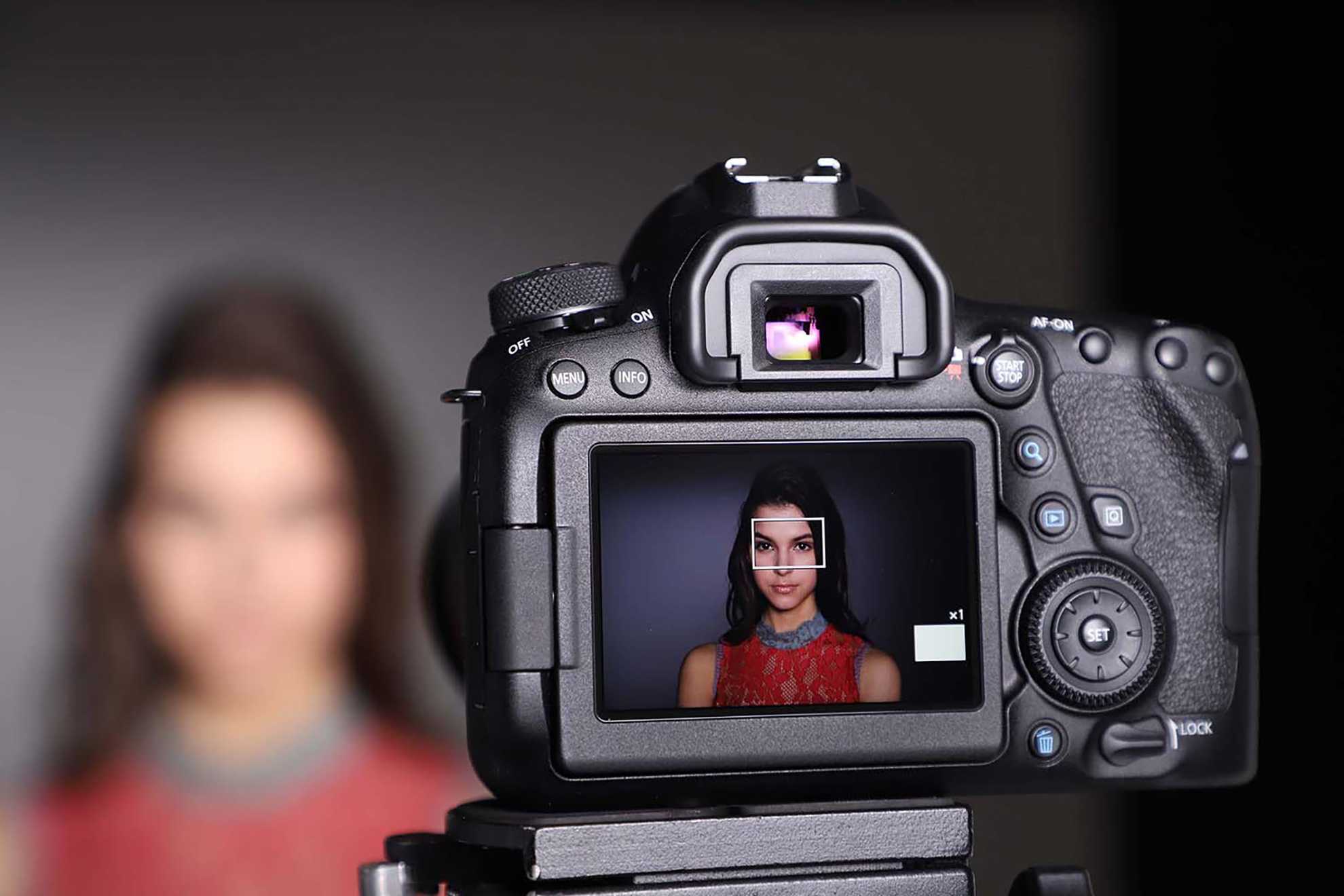 Как снимать видео на фотоаппарат – раскрываем секреты