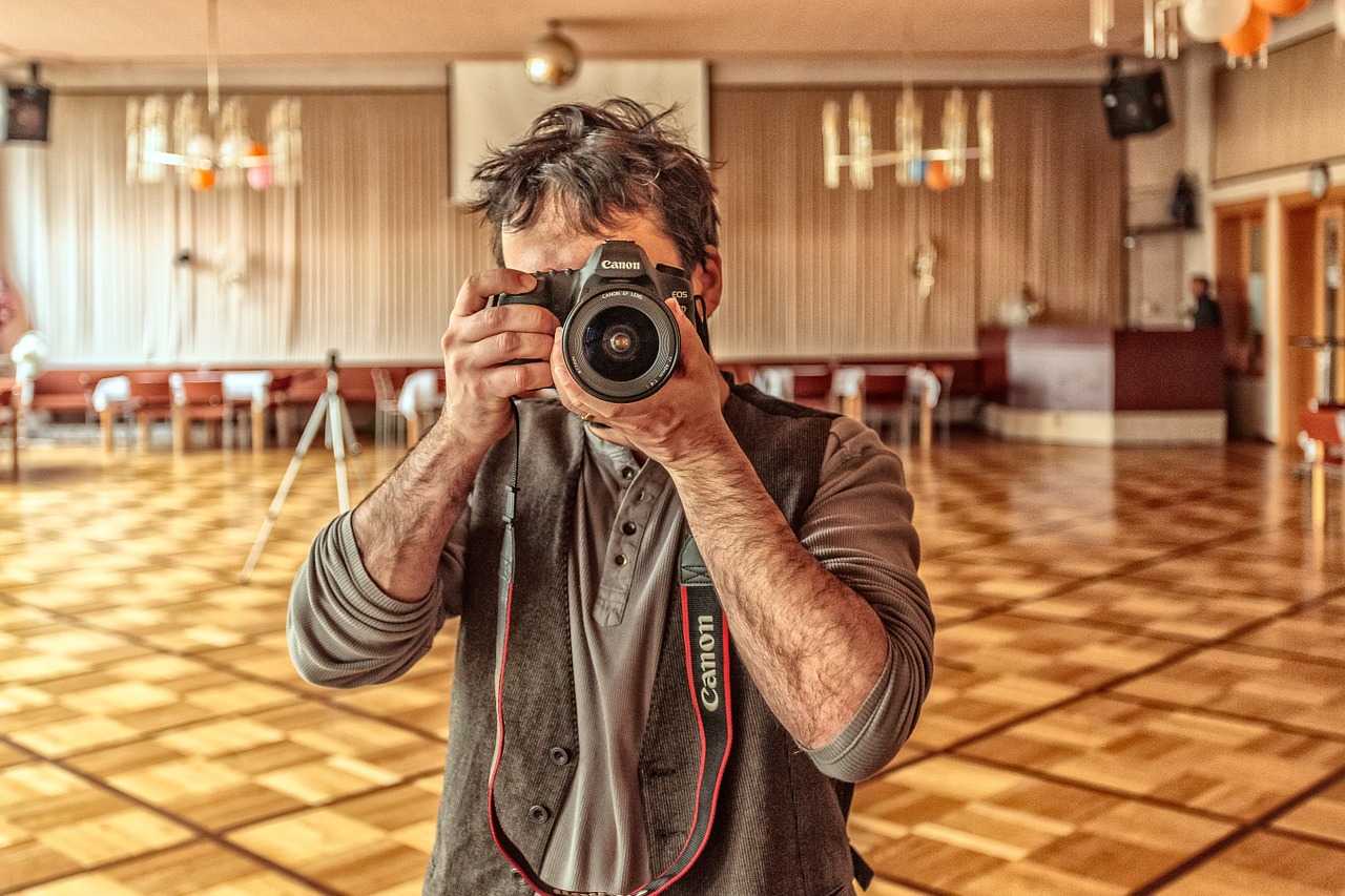 Фотограф дмитрий марков всю жизнь провёл в глубинке россии. а потом начал снимать её на iphone и попал в рекламу apple