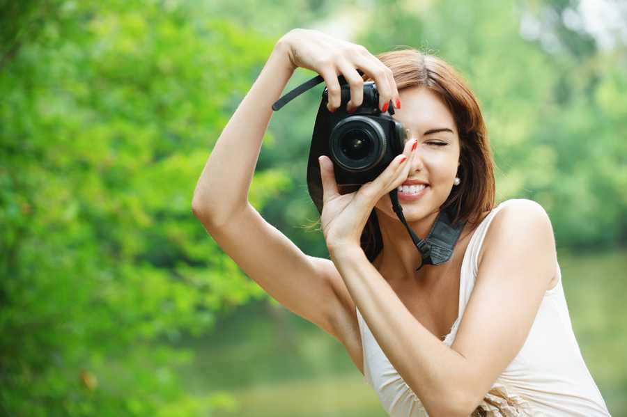 Как получаться на фотографиях красиво и естественно