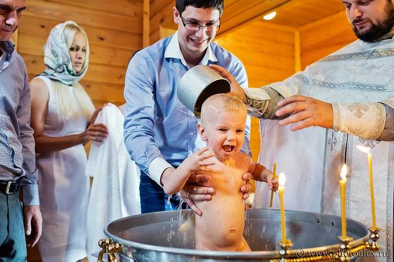 Как снимать таинство крещения / как это снято? / уроки фотографии